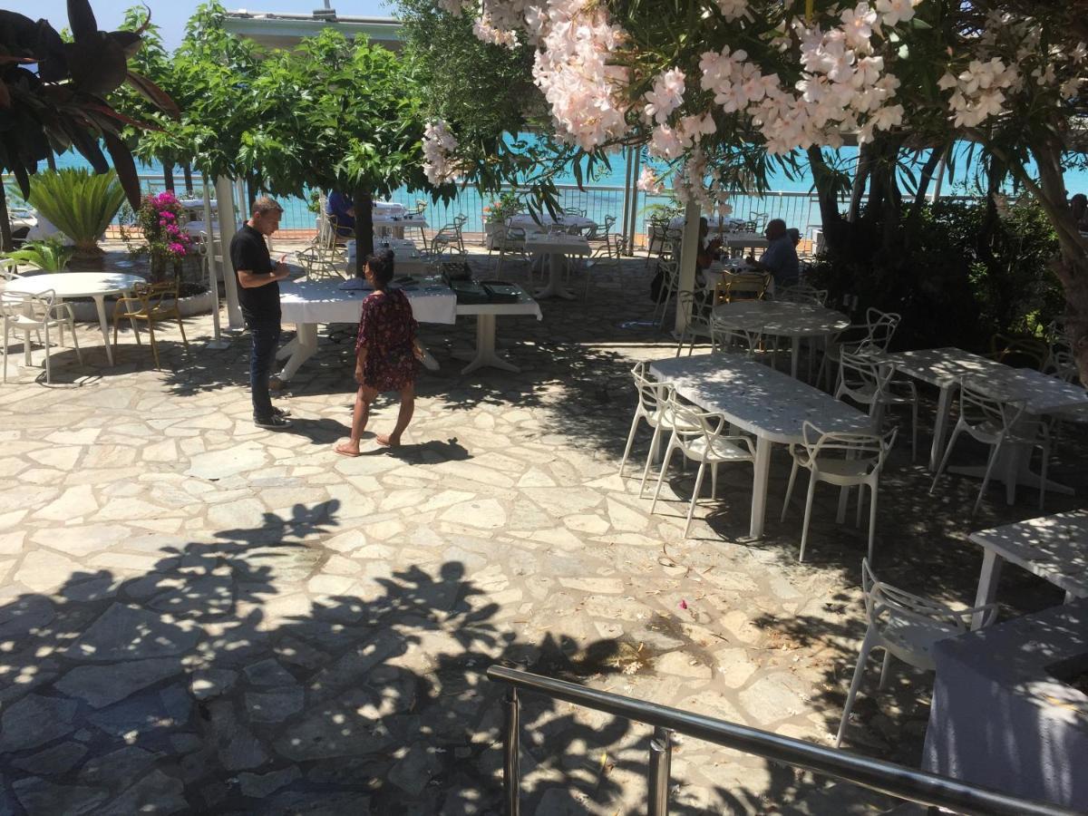 Ajaccio Magnifique T2 45m2 neuf 5 personnes Clim wifi stationnement gratuit centre ville plage à 300m Esterno foto